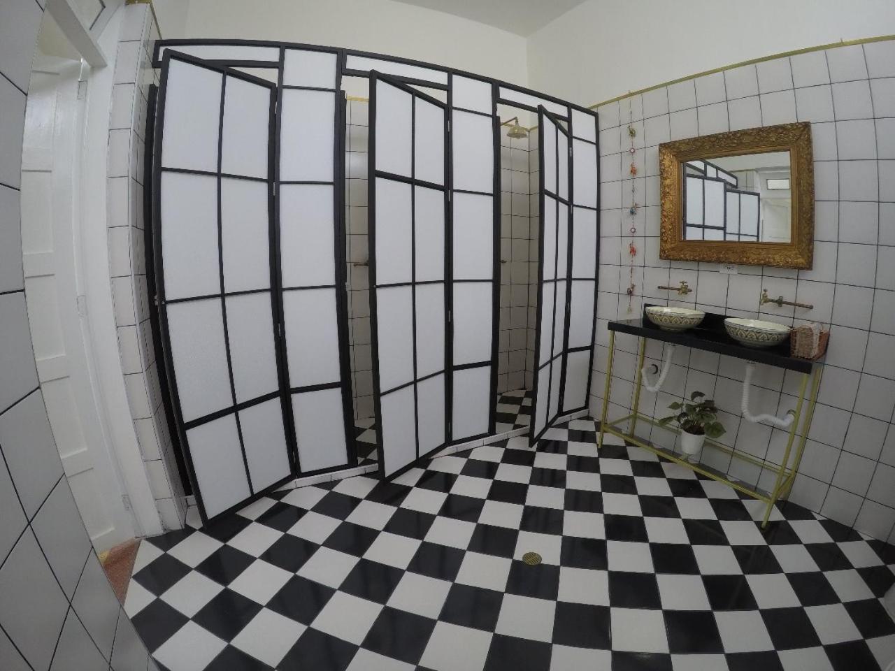Nomad Hostel Медельин Экстерьер фото
