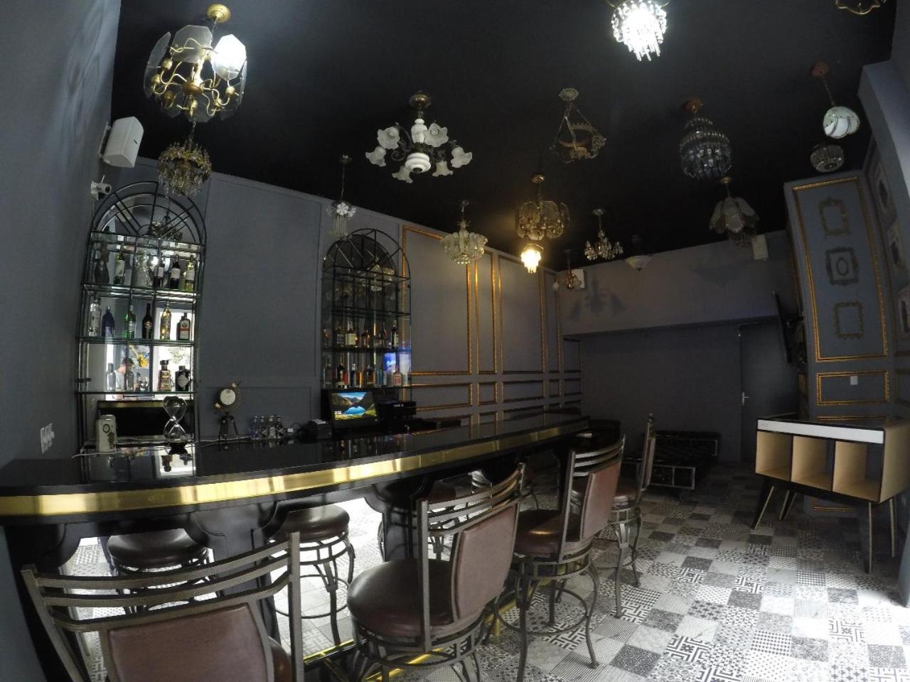 Nomad Hostel Медельин Экстерьер фото