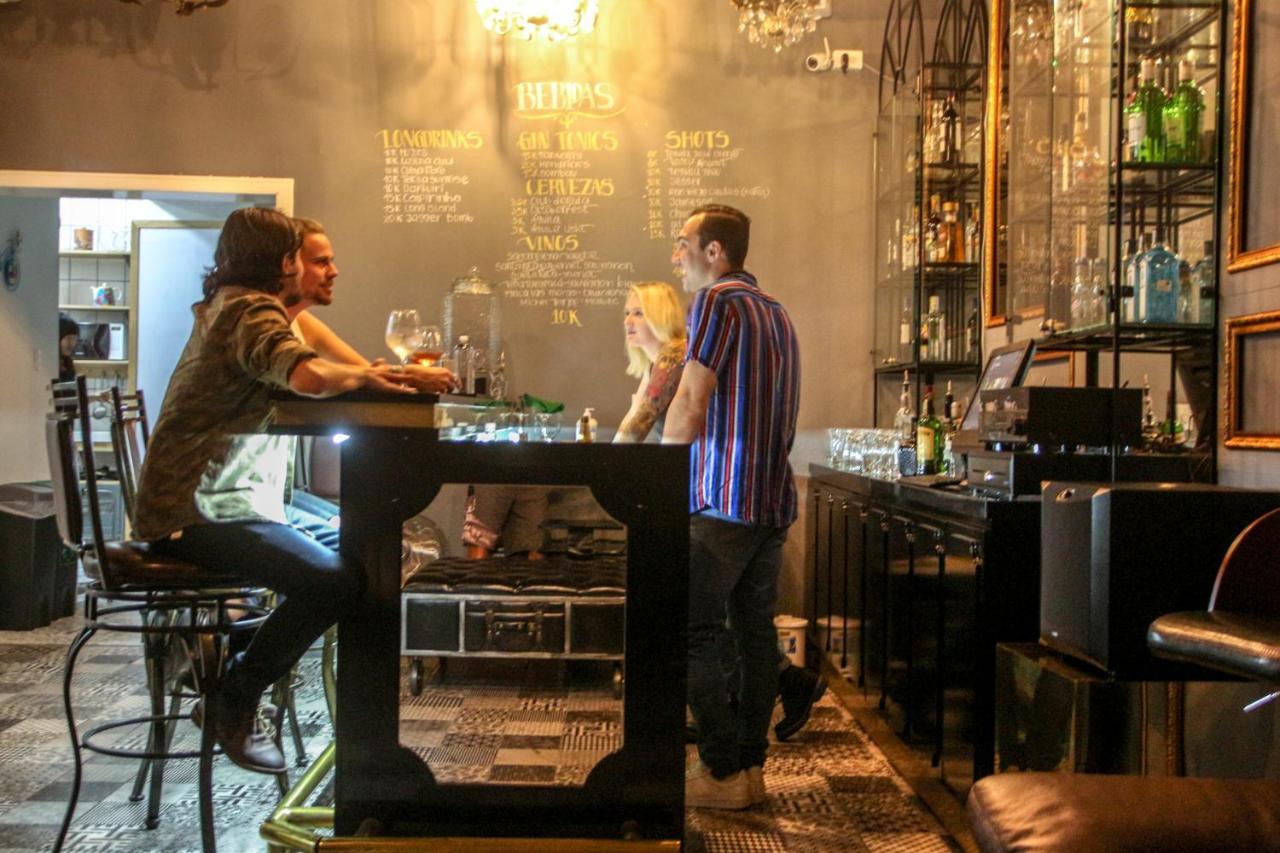 Nomad Hostel Медельин Экстерьер фото